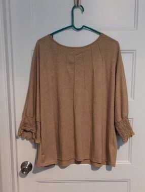SHEIN Curve 2XL Camel Dolman Sleeve Top with Smocked Cuffs